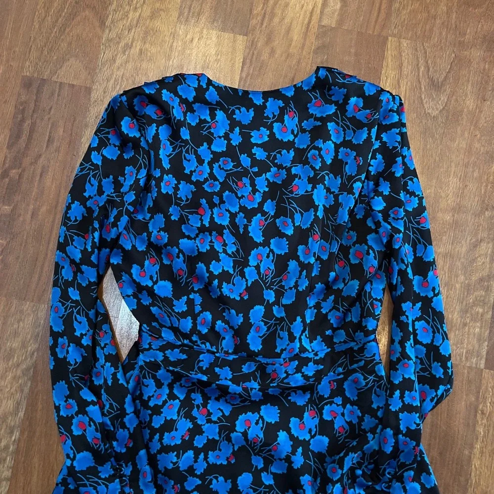 EQUIPMENT Collie Wrap Dress Mini Size Small Blue Black Pleated Chic Silky French
